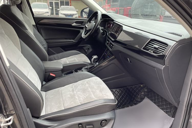 Used Volkswagen Tayron X 2020 330TSI Two-Wheel Drive Luxury Smart Connectivity Version Interior 3