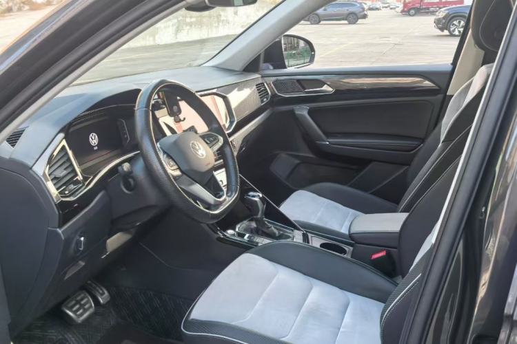 Used Volkswagen Tayron X 2020 330TSI Two-Wheel Drive Luxury Smart Connectivity Version Interior 3