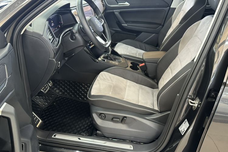 Used Volkswagen Tayron X 2020 330TSI Two-Wheel Drive Luxury Smart Connectivity Version Interior 5