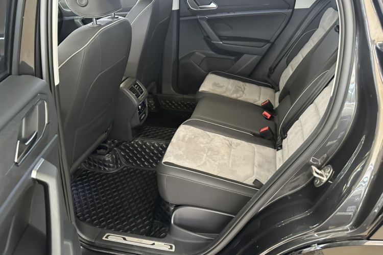 Used Volkswagen Tayron X 2020 330TSI Two-Wheel Drive Luxury Smart Connectivity Version Interior 6