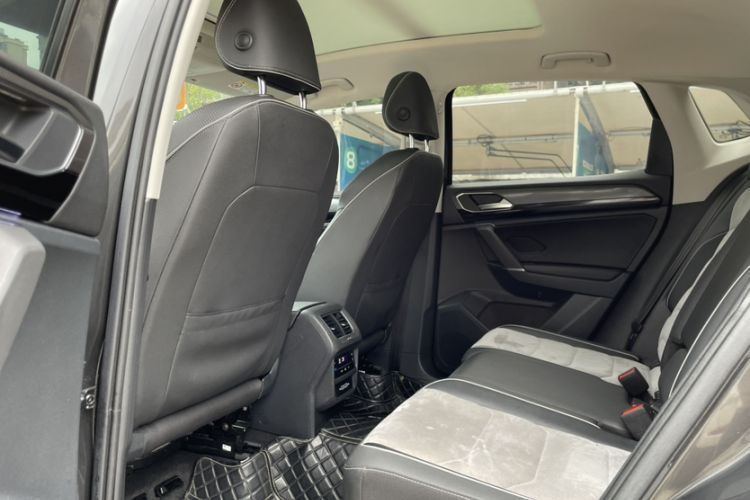 Used Volkswagen Tayron X 2020 330TSI Two-Wheel Drive Luxury Smart Connectivity Version Interior 7