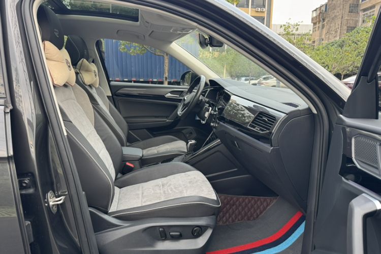 Used Volkswagen Tayron X 2020 330TSI Two-Wheel Drive Luxury Smart Connectivity Version Interior 9