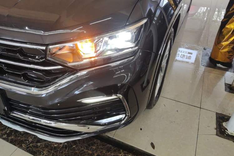 Used Volkswagen Tayron X 2020 330TSI Two-Wheel Drive Luxury Smart Connectivity Version Left Front Headlight