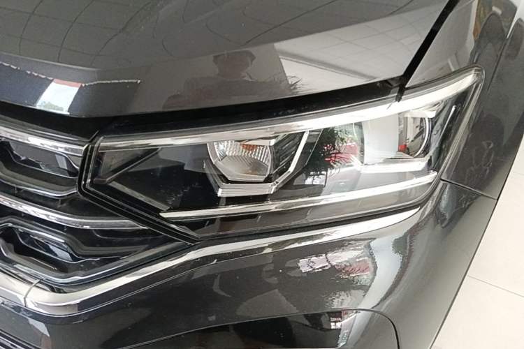 Used Volkswagen Tayron X 2020 330TSI Two-Wheel Drive Luxury Smart Connectivity Version Left Front Headlight