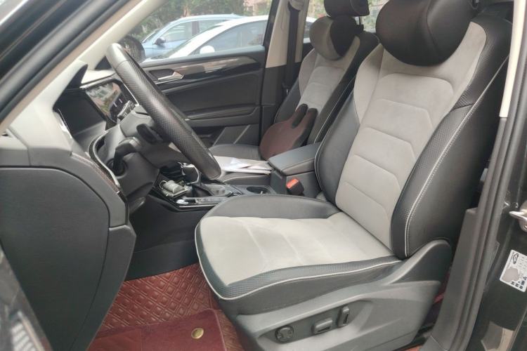Used Volkswagen Tayron X 2020 330TSI Two-Wheel Drive Luxury Smart Connectivity Version Left Front Seat