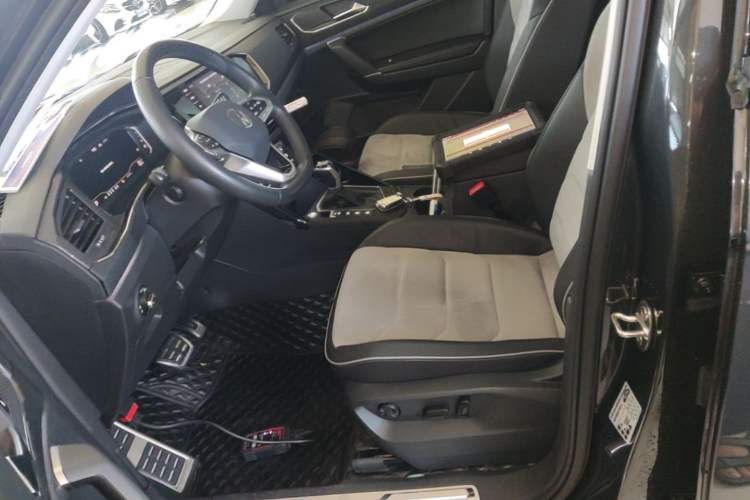 Used Volkswagen Tayron X 2020 330TSI Two-Wheel Drive Luxury Smart Connectivity Version Left Front Seat