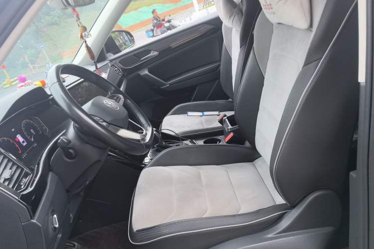 Used Volkswagen Tayron X 2020 330TSI Two-Wheel Drive Luxury Smart Connectivity Version Left Front Seat