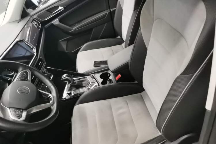 Used Volkswagen Tayron X 2020 330TSI Two-Wheel Drive Luxury Smart Connectivity Version Left Front Seat