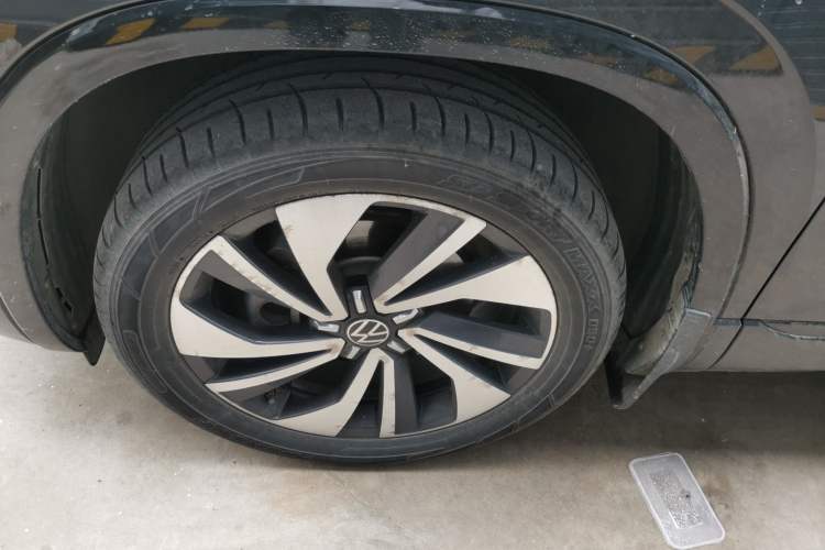 Used Volkswagen Tayron X 2020 380TSI Four-Wheel Drive Flagship Smart Connectivity Version Left Front Wheel Hub