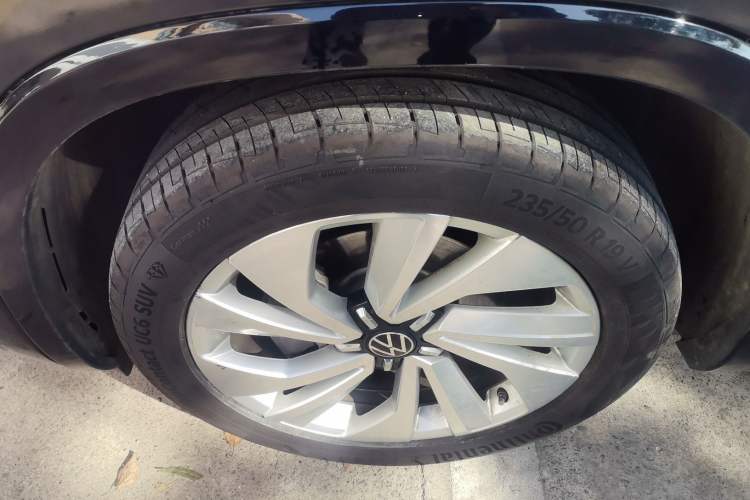 Used Volkswagen Tayron X 2020 330TSI Two-Wheel Drive Luxury Smart Connectivity Version Left Front Wheel Hub