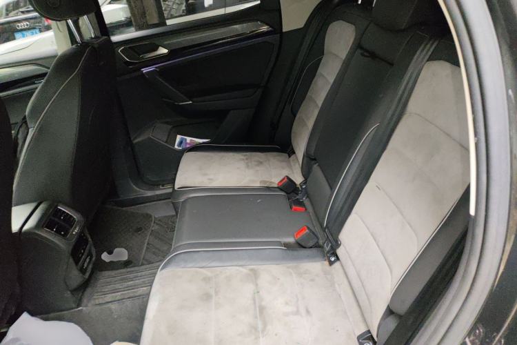 Used Volkswagen Tayron X 2020 330TSI Two-Wheel Drive Luxury Smart Connectivity Version Left Rear Seat
