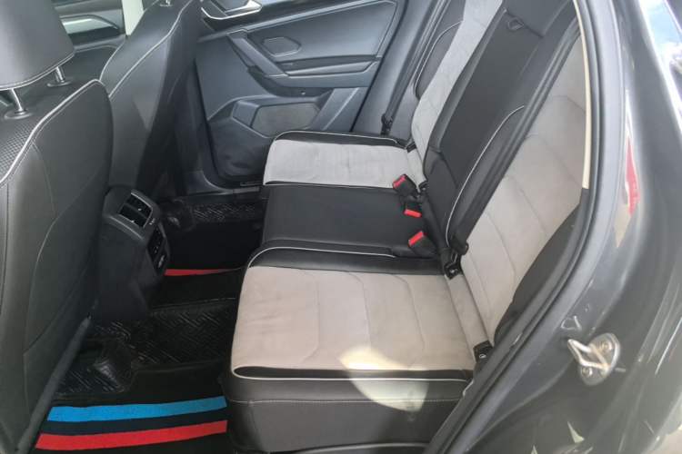 Used Volkswagen Tayron X 2020 330TSI Two-Wheel Drive Luxury Smart Connectivity Version Left Rear Seat