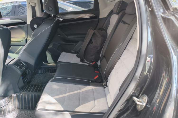 Used Volkswagen Tayron X 2020 330TSI Two-Wheel Drive Luxury Smart Connectivity Version Left Rear Seat