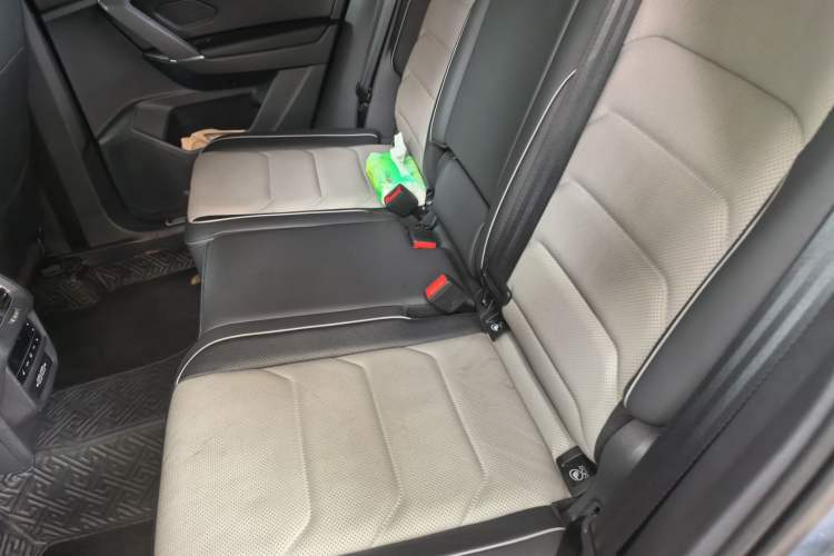 Used Volkswagen Tayron X 2020 380TSI Four-Wheel Drive Prestige Connected Version Left Rear Seat