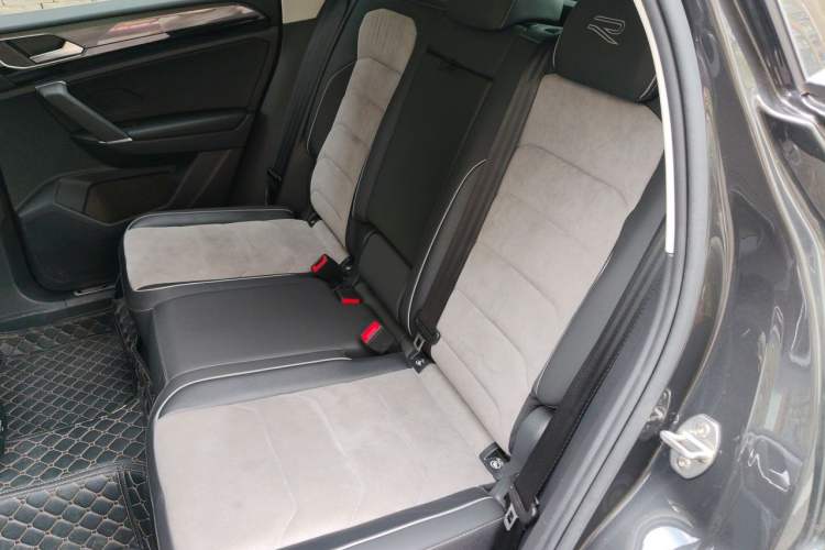 Used Volkswagen Tayron X 2020 330TSI Two-Wheel Drive Luxury Smart Connectivity Version Left Rear Seat