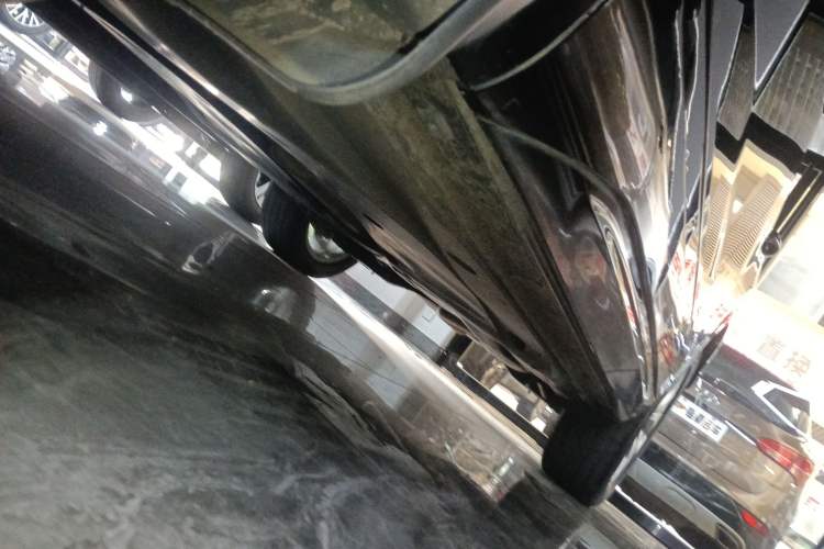 Used Volkswagen Tayron X 2020 330TSI Two-Wheel Drive Luxury Smart Connectivity Version Left Side Sill