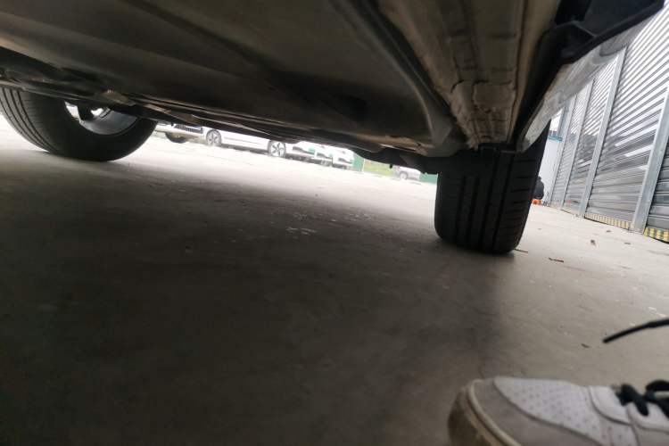 Used Volkswagen Tayron X 2020 380TSI Four-Wheel Drive Flagship Smart Connectivity Version Left Side Sill