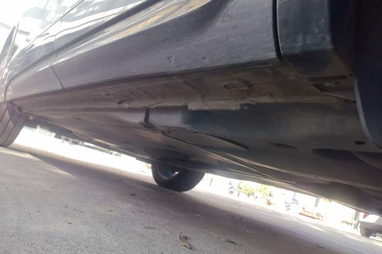 Used Volkswagen Tayron X 2020 330TSI Two-Wheel Drive Luxury Smart Connectivity Version Left Side Sill