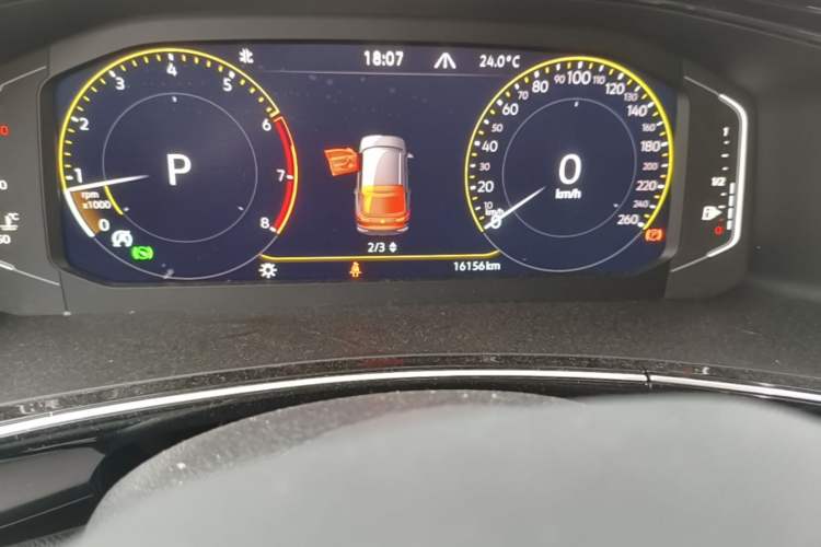 Used Volkswagen Tayron X 2020 330TSI Two-Wheel Drive Luxury Smart Connectivity Version Odometer Close Up