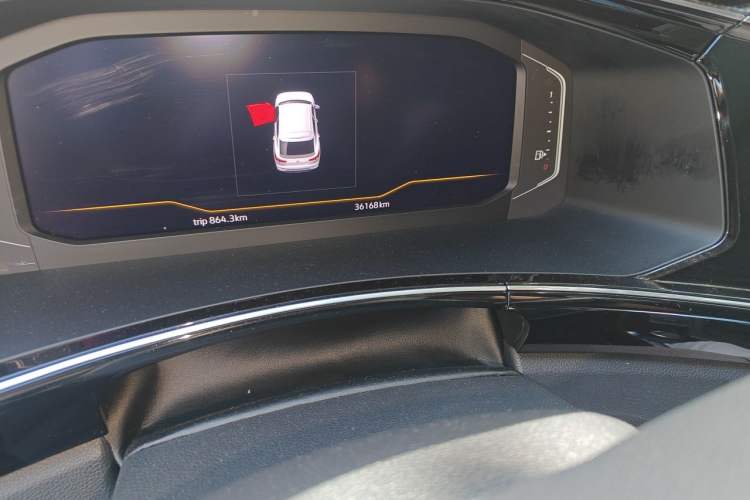 Used Volkswagen Tayron X 2020 330TSI Two-Wheel Drive Luxury Smart Connectivity Version Odometer Close Up