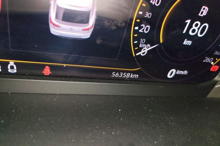 Used Volkswagen Tayron X 2020 330TSI Two-Wheel Drive Luxury Smart Connectivity Version Odometer Close Up