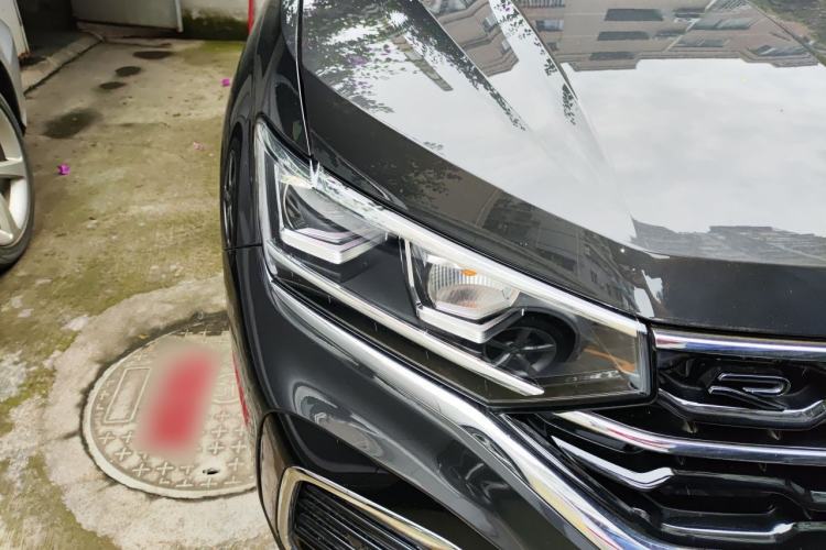 Used Volkswagen Tayron X 2020 330TSI Two-Wheel Drive Luxury Smart Connectivity Version Right Front Headlight
