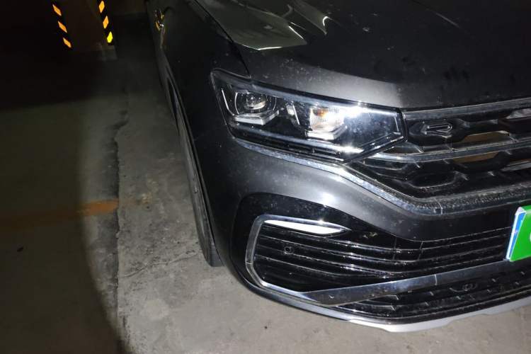 Used Volkswagen Tayron X 2020 330TSI Two-Wheel Drive Luxury Smart Connectivity Version Right Front Headlight