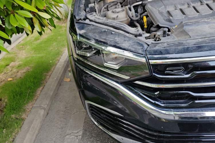 Used Volkswagen Tayron X 2020 330TSI Two-Wheel Drive Luxury Smart Connectivity Version Right Front Headlight
