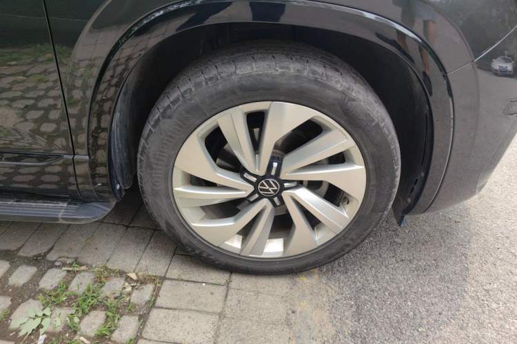 Used Volkswagen Tayron X 2020 330TSI Two-Wheel Drive Luxury Smart Connectivity Version Right Front Wheel Hub