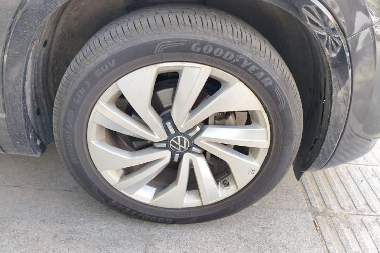 Used Volkswagen Tayron X 2020 330TSI Two-Wheel Drive Luxury Smart Connectivity Version Right Front Wheel Hub