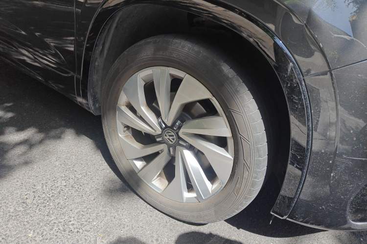 Used Volkswagen Tayron X 2020 330TSI Two-Wheel Drive Luxury Smart Connectivity Version Right Front Wheel Hub