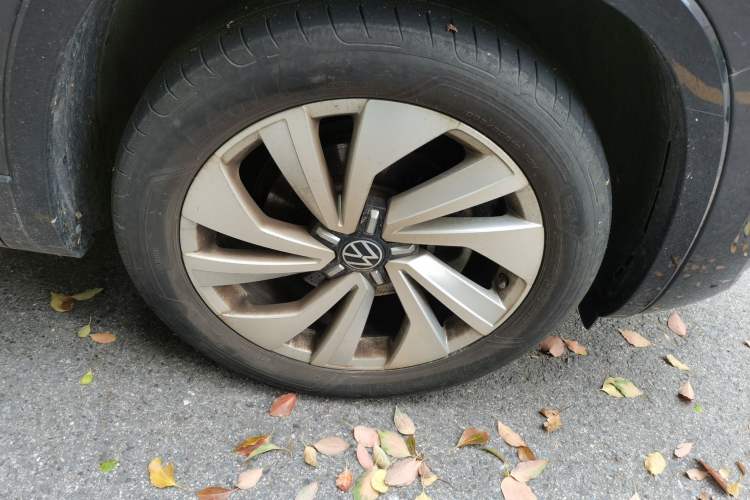 Used Volkswagen Tayron X 2020 330TSI Two-Wheel Drive Luxury Smart Connectivity Version Right Front Wheel Hub