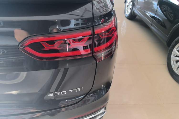 Used Volkswagen Tayron X 2020 330TSI Two-Wheel Drive Luxury Smart Connectivity Version Right Rear Taillight