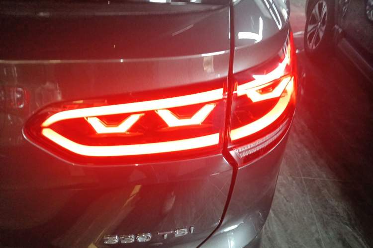 Used Volkswagen Tayron X 2020 330TSI Two-Wheel Drive Luxury Smart Connectivity Version Right Rear Taillight