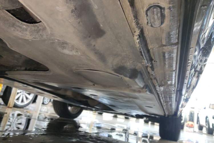 Used Volkswagen Tayron X 2020 330TSI Two-Wheel Drive Luxury Smart Connectivity Version Right Side Sill
