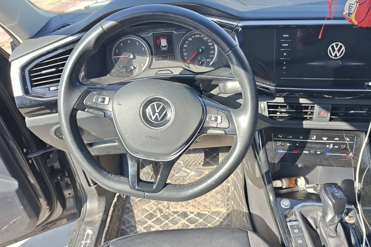 Used Volkswagen Tayron X 2020 330TSI Two-Wheel Drive Luxury Smart Connectivity Version Steering Wheel