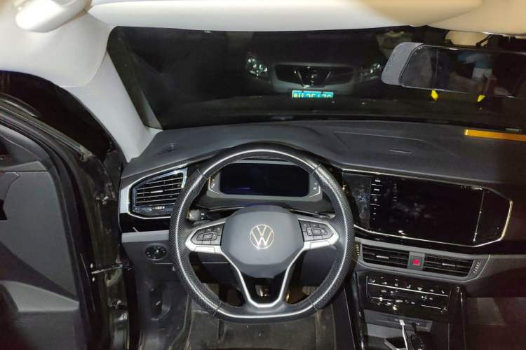 Used Volkswagen Tayron X 2020 330TSI Two-Wheel Drive Luxury Smart Connectivity Version Steering Wheel