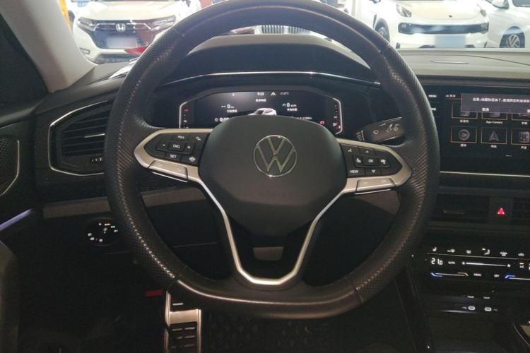 Used Volkswagen Tayron X 2020 330TSI Two-Wheel Drive Luxury Smart Connectivity Version Steering Wheel