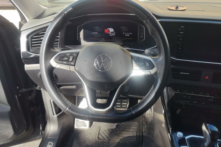 Used Volkswagen Tayron X 2020 330TSI Two-Wheel Drive Luxury Smart Connectivity Version Steering Wheel