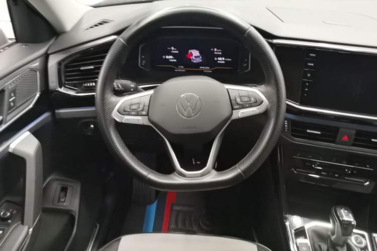 Used Volkswagen Tayron X 2020 330TSI Two-Wheel Drive Luxury Smart Connectivity Version Steering Wheel
