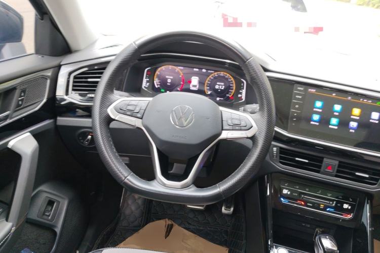 Used Volkswagen Tayron X 2020 330TSI Two-Wheel Drive Luxury Smart Connectivity Version Steering Wheel