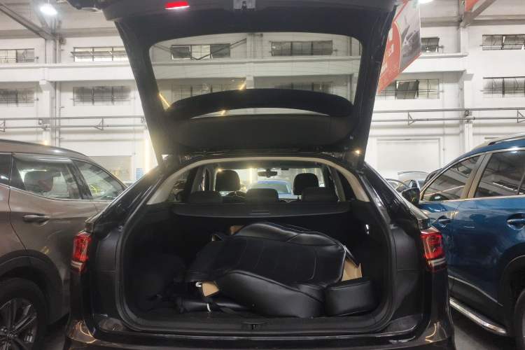Used Volkswagen Tayron X 2020 330TSI Two-Wheel Drive Luxury Smart Connectivity Version Trunk