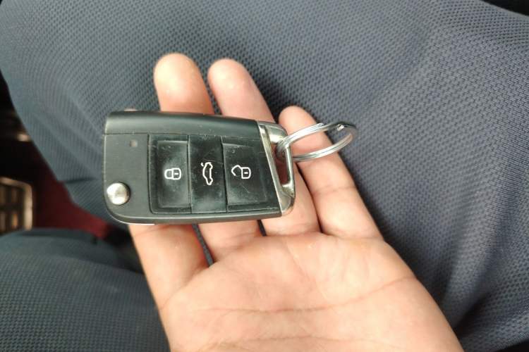 Used Volkswagen Tayron X 2020 330TSI Two-Wheel Drive Luxury Smart Connectivity Version Vehicle Key