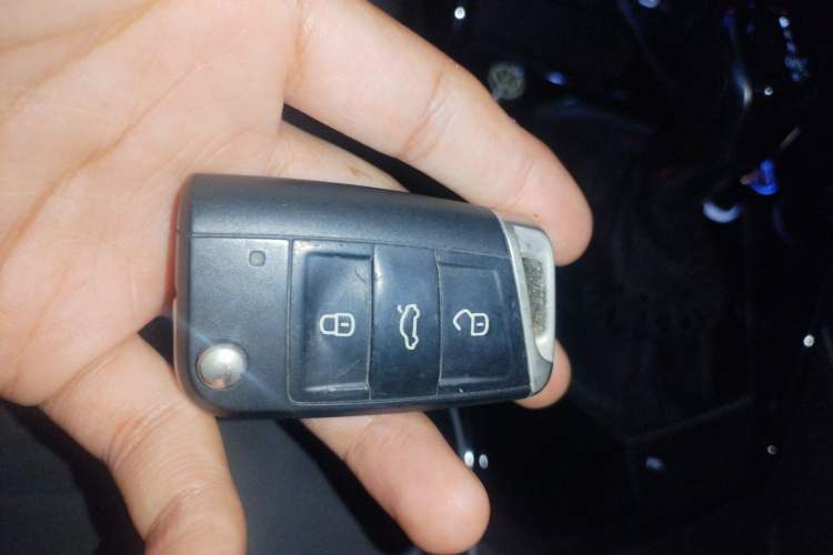 Used Volkswagen Tayron X 2020 330TSI Two-Wheel Drive Luxury Smart Connectivity Version Vehicle Key