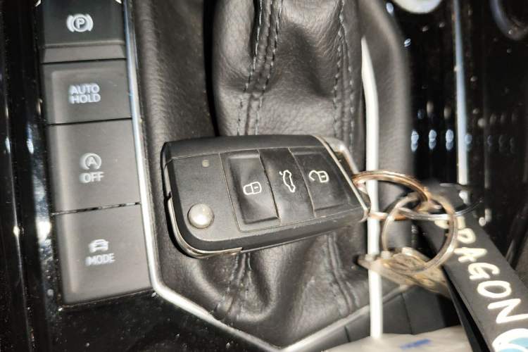 Used Volkswagen Tayron X 2020 330TSI Two-Wheel Drive Luxury Smart Connectivity Version Vehicle Key