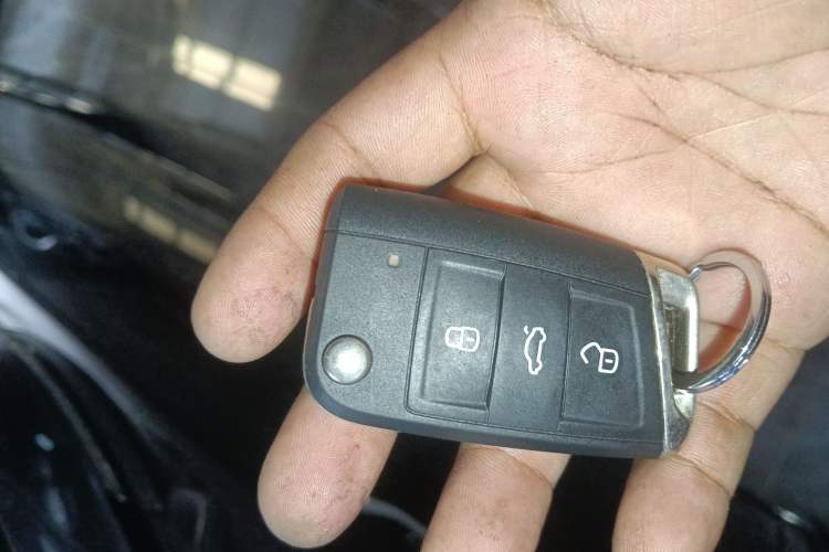 Used Volkswagen Tayron X 2020 330TSI Two-Wheel Drive Luxury Smart Connectivity Version Vehicle Key