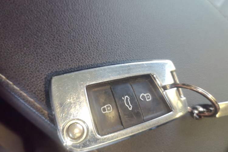 Used Volkswagen Tayron X 2020 330TSI Two-Wheel Drive Luxury Smart Connectivity Version Vehicle Key