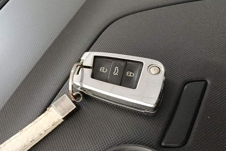 Used Volkswagen Tayron X 2020 330TSI Two-Wheel Drive Luxury Smart Connectivity Version Vehicle Key