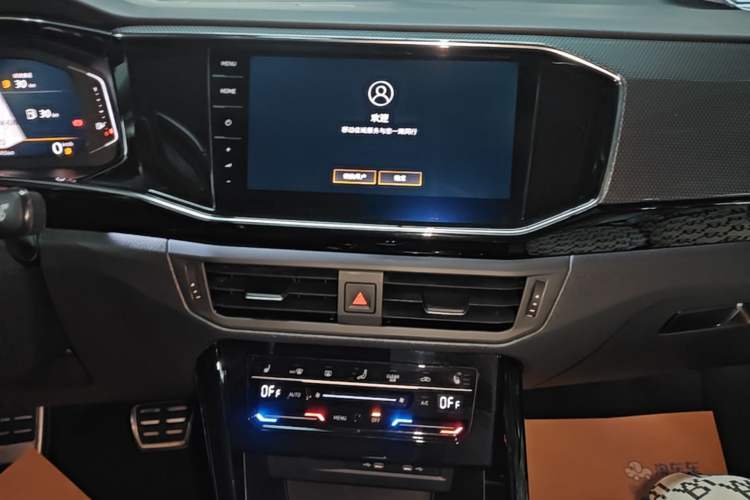 Used Volkswagen Tayron X 2020 330TSI Two-Wheel Drive Luxury Smart Connectivity Version Audio And AC Panel