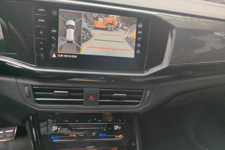 Used Volkswagen Tayron X 2020 330TSI Two-Wheel Drive Flagship Smart Connectivity Version Audio And AC Panel